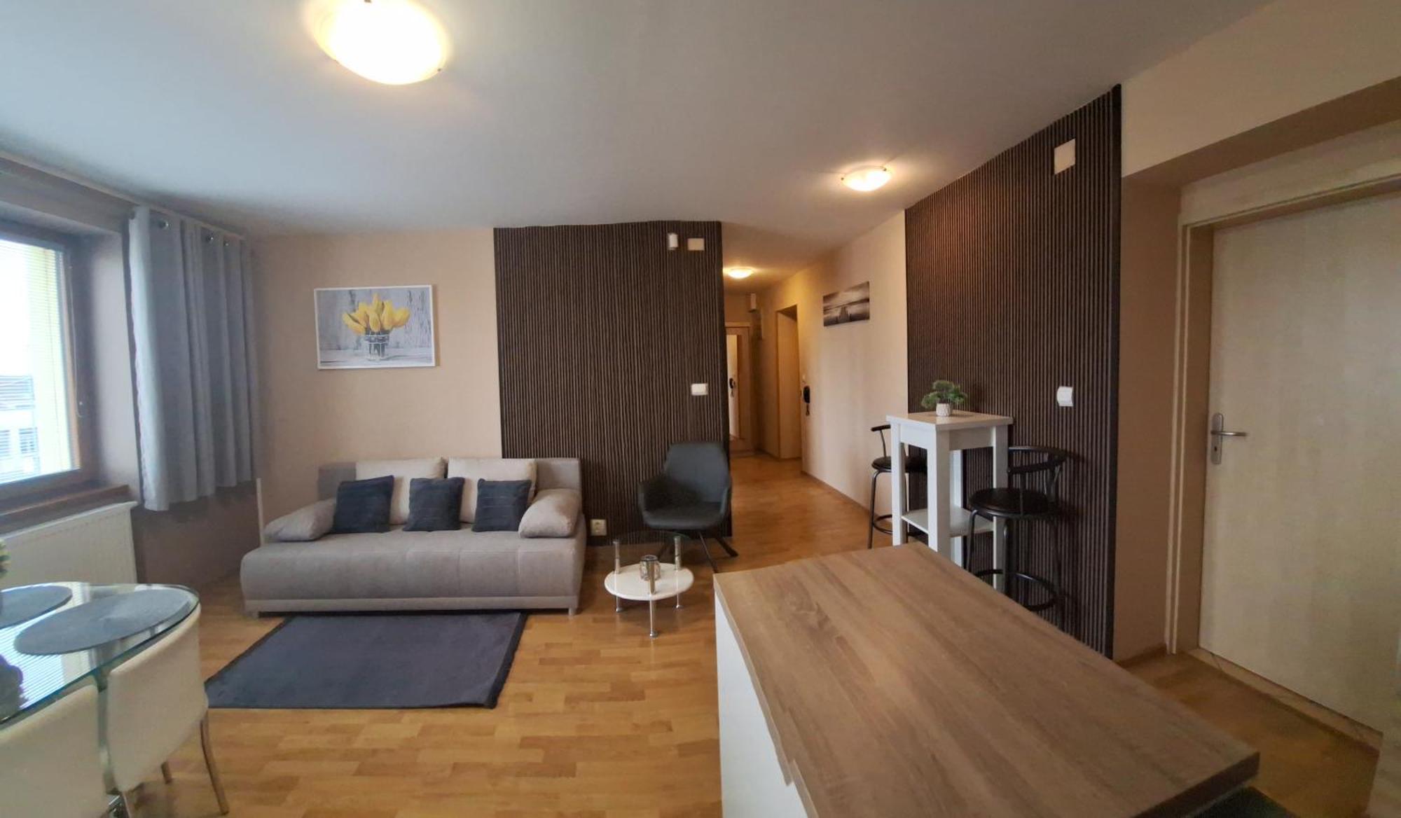 Apartman Elegance Liptovský Mikuláš Dış mekan fotoğraf