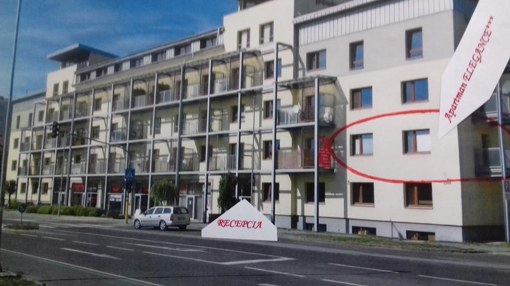 Apartman Elegance Liptovský Mikuláš Dış mekan fotoğraf